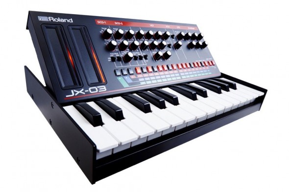 Roland JX-03 mit Keyboard K-25m